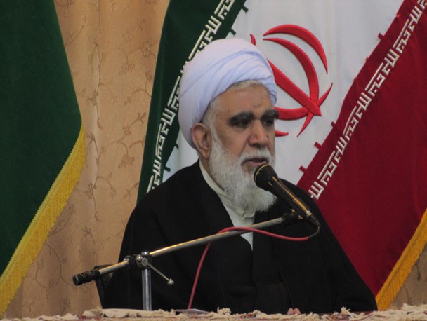 تکفیری‌ ها را در عراق و سوریه دفن خواهیم کرد/عده ای خود فروخته خواب صلح با آمریکا را می‌ بینند!