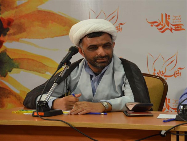 هنرمند بوشهری نامزد جایزه «قلم زرین» شد