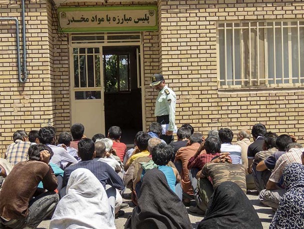 پاکسازی سرخس از وجود معتادان متجاهر