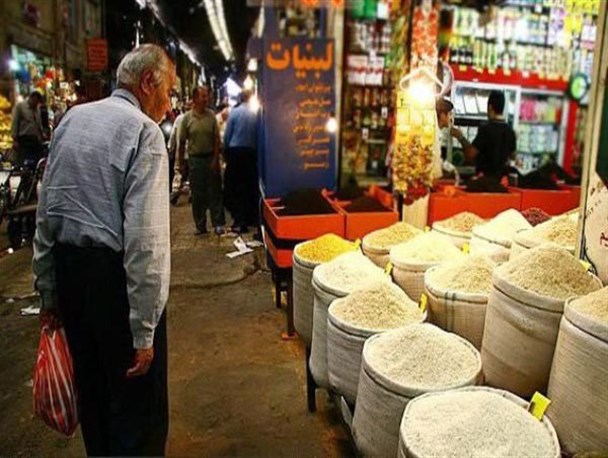 مسئولان جلوی گرانی و گران‌فروشی‌ها را بگیرند/ شعار سال با کمک سرمایه داران و مردم تحقق می یابد