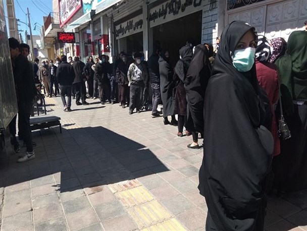 سریال ادامه دار صف‌های طولانی تامین کالاهای اساسی/ وقتی مرغ حکم کیمیا دارد
