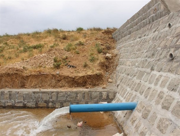 پروژه ایستگاه پمپاژ آب روستای "تنوره" بخش سرفیروزآباد کلنگ زنی شد