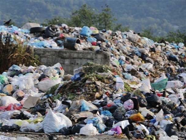 زباله های تالاب کیاکلایه جمع آوری شد + تصاویر و فیلم