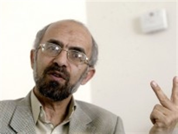 از نظرات کارشناسان دولتی و غیر دولتی در کمیسیون بررسی برجام استفاده می شود / نمایندگان مجلس به آمریکا و کشورهای اروپایی اعتماد ندارند