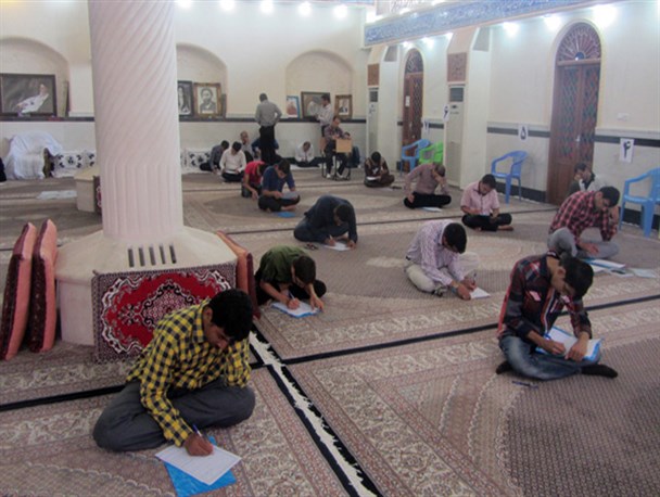 دومین دوره حفظ آیات موضوعی قرآن کریم در لارستان برگزار شد + تصاویر