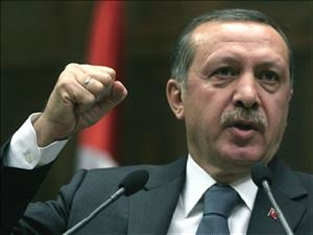 وقتی اردوغان از آب گل آلود ماهی می گیرد!