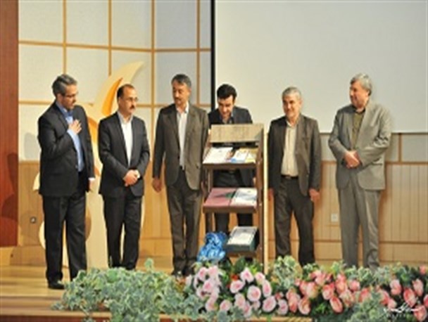 9 عنوان کتاب و 37 عنوان استاندارد شغلی در گلستان رونمایی شد