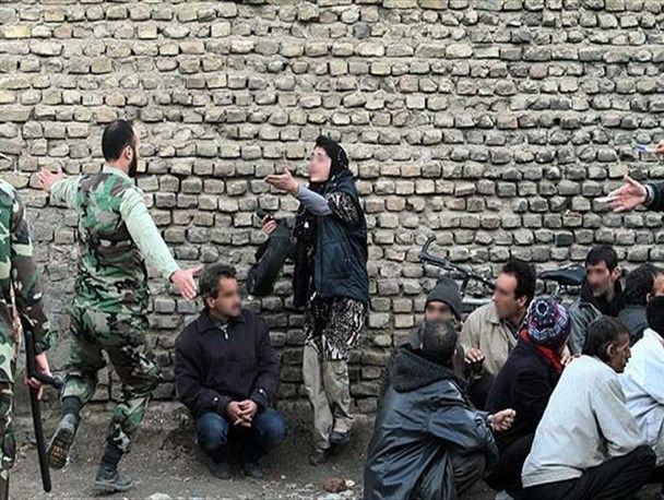 از فقیرزدایی تا معتادزدایی؛ روشی کارگزارانه در مدیریت/ حصر معتاد متجاهر یا رفع اعتیاد؟/ بفروشید و بکشید اما پنهانی!