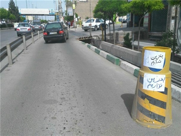 سرگردانی مردم کرمان در دمای 40 درجه / پمپ بنزین ها چرا تعطیل اند؟