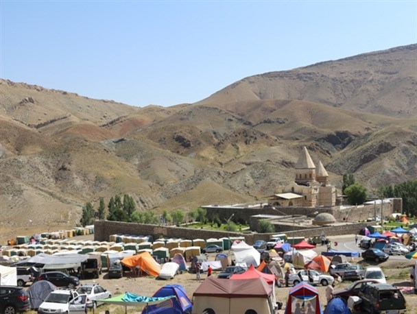 آغاز مراسم مذهبی قره کلیسا در چالدران +تصاویر