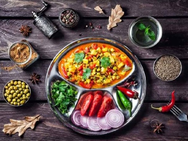 فصل گرما غذاهای گرم و خشک نخوریم/ کاهش وعده های غذایی به دو وعده با حذف ناهار!