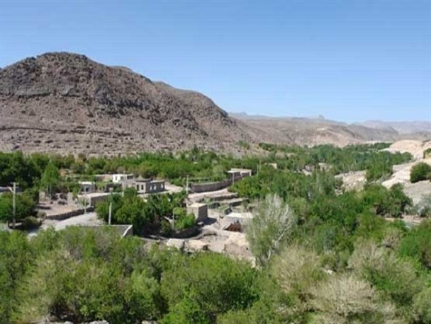 مرواریدی در قلب کویر/ سفری خنک در گرمای طاقت فرسای تابستان به دهستان تمین