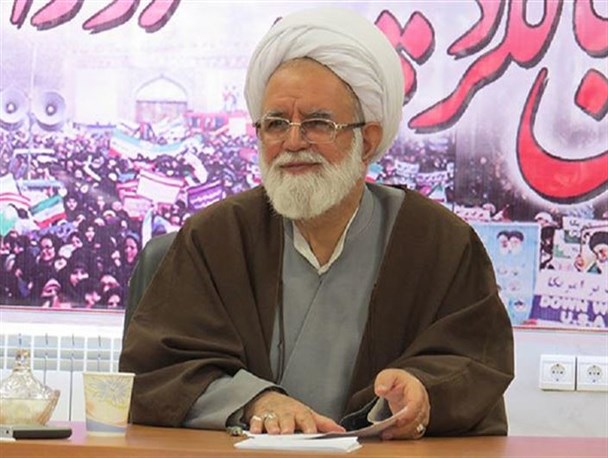 وحدت مسئولان درمقابل تهدیدات دشمن ضروری است/ امریکا تهدید سردار سلیمانی را جدی بگیرد