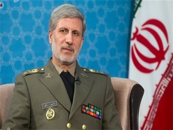 دشمن تصور غلطی از فضای کشور دارد/شرایط سخت امروز، پله ترقی نظام می شود