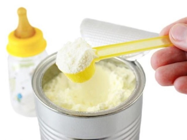 قاچاق انبوه شیرخشک به کشورهای همسایه/ قیمت هر قوطی شیرخشک در کشور ۳۸ هزار تومان