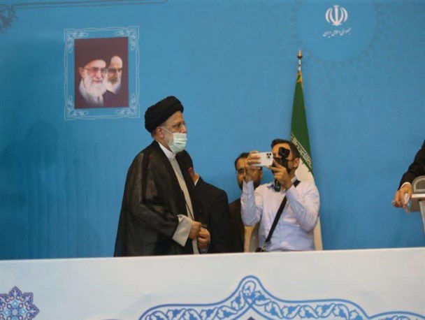 مسئولان استانی در راستای تغییر الگوی کشت اقدام کنند/توجه به راه‌های مواصلاتی شهرستان کبودرآهنگ جزو اولویت‌های سفر