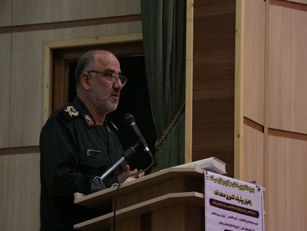 رمز موفقیت کشور در گام دوم انقلابی عمل کردن است/ دانشجویان بسیجی بیرق جهاد و پیشرفت علمی را به دست گرفته اند