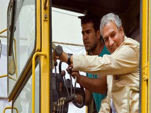 با حضور ربیعی ۱۱ طرح کارآفرینی در البرز افتتاح شد/ کف زمین سهم خبرنگاران از پوشش خبری شد