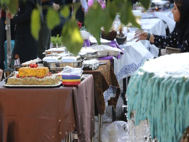 برگزاری جشنواره ونگن باحضور 27 آشپز بانوی سمنانی