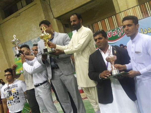 تیم سیستان و بلوچستان قهرمان مسابقات رشته ددلیفت بدون تجهیزات جنوبشرق کشور+ تصاویر