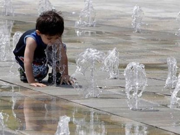 تبریز هم اکنون ۳۰ درجه بالای صفر/ ادامه گرمای هوای آذربایجان شرقی تا ۵ شنبه/ امروز نیمه شمالی استان بارانی می شود