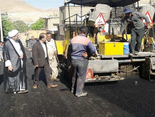 آغاز عملیات پروژه آسفالت معابر روستایی اردل