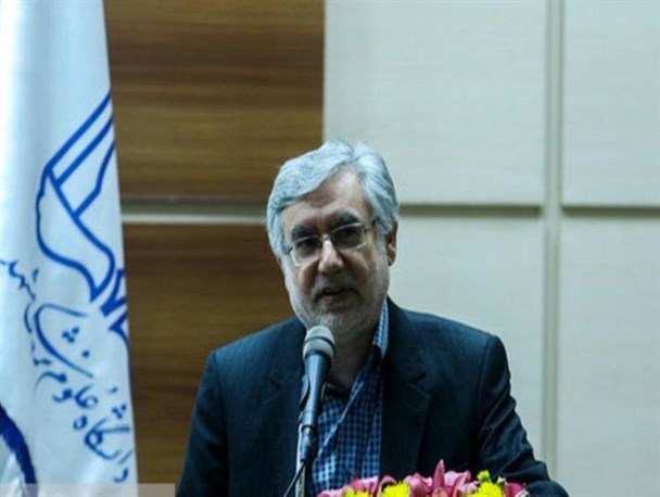 پاداش معوقه پایان دوره کارکنان دانشگاه‌های علوم پزشکی را پیگیری کنید