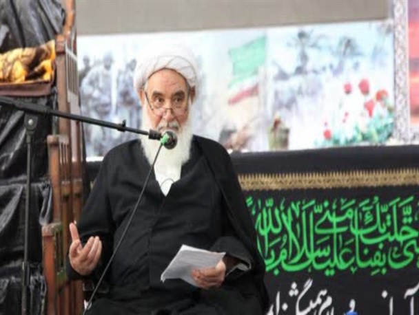 درسی که مکتب سیدالشهدا(ع) به همه ما می دهد حفظ اسلام است