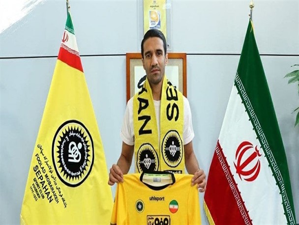 جدایی هافبک دفاعی شیرازی از استقلال/ ریگی به جمع طلایی‌پوششان پیوست