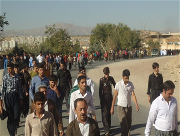 همایش پیاده روی بسیجیان شهرستان جوانرود برگزار شد