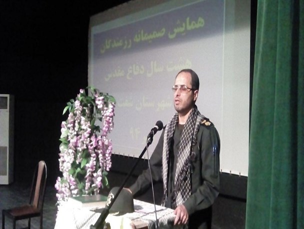 کشور در حال انتقال دستاوردهای انقلاب به نسل جدید است