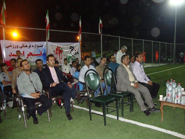 آیین افتتاحیه مسابقات فوتسال جام "فجر امید" بخش مرکزی دیّر+برنامه مسابقات