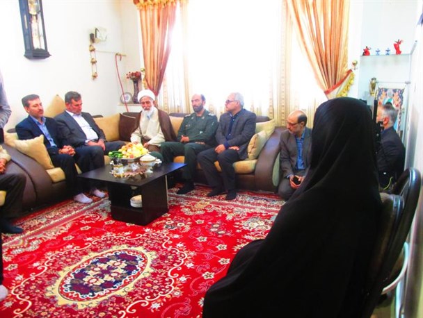 سیره شهدا، روشنی‌بخش مسیر جامعه