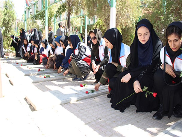 تجدید میثاق دانشگاهیان دانشگاه علمی کاربردی با شهدا دفاع مقدس + تصاویر