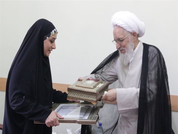 امام جمعه شیراز از ساره جوانمردی تقدیر کرد