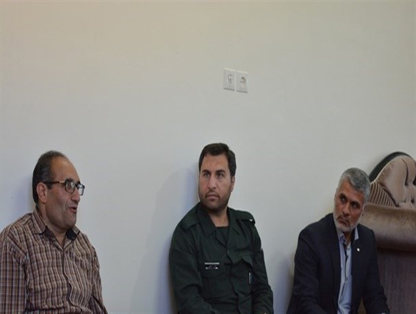 دیدار مسئولان سیدان با جانباز فاروقی