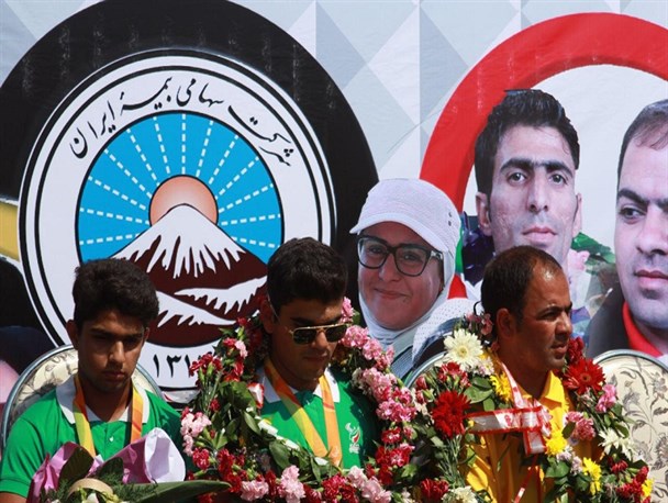 مدال پارالمپیک تقدیم به خانواده شهید مدافع حرم شد