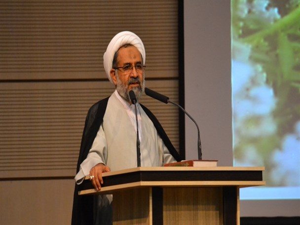 خط و مشی امام را از صحیفه‌اش دنبال کنید نه خاطرات نامعلوم/ آخرین جزئیات پرونده‌ی تبعه‌ی آمریکایی دستگیر شده در ایران/ تشریح ابعاد تازه‌ای از نفوذ دشمنان