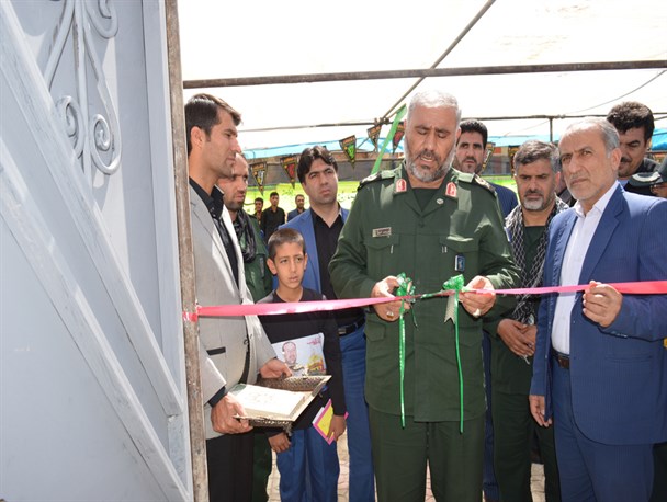 امروز شهدا مدافع حرم ادامه راه شهدا دفاع مقدس و نهضت کربلا را می‌دهند
