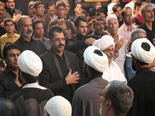 اجتماع بزرگ عاشورائیان در شهرستان هیرمند برگزار شد