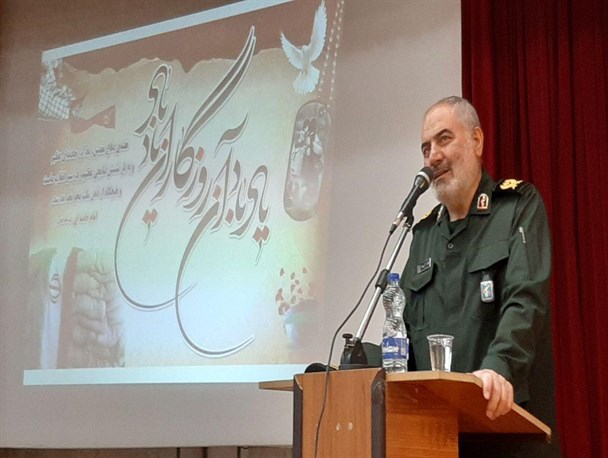 ضرورت تبیین ابعاد مختلف دفاع مقدس با محوریت گام دوم انقلاب/مقاومت و مدیریت جهادی از درس های دفاع مقدس است