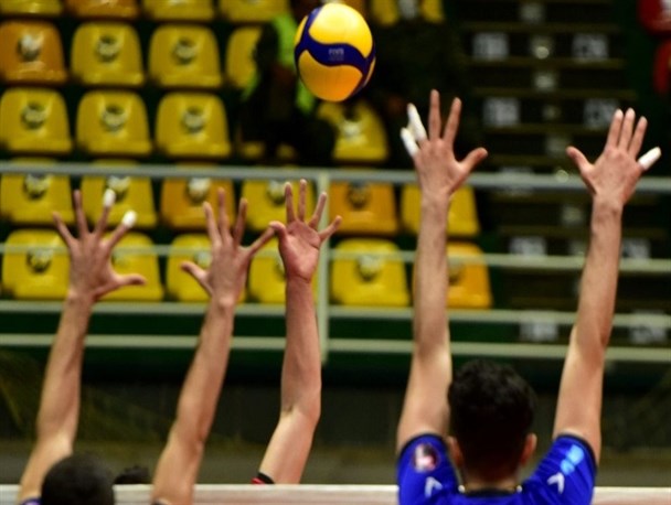 لیگ برتر والیبال| استارت لیگ با شکست قهرمان