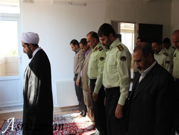 اولین نماز جماعت در اولین کلانتری منطقه گلشهر زنجان