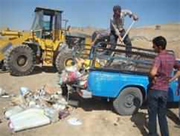 کشف و معدوم 1391 کیلوگرم مواد غذائی غیر قابل مصرف در ممسنی + عکس