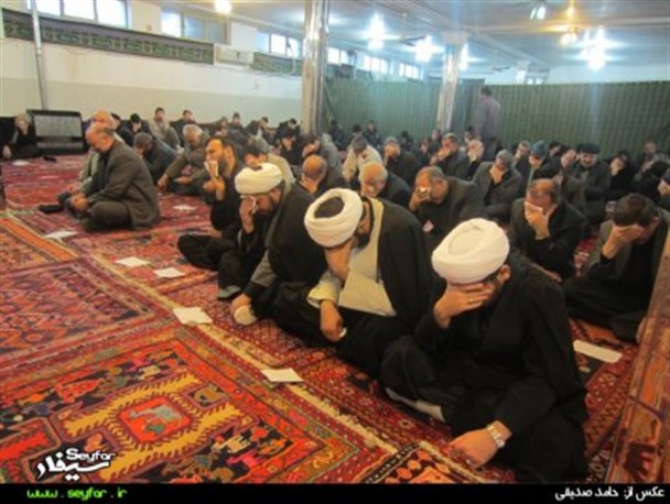 مراسم قرائت زیارت عاشورا در گرمی