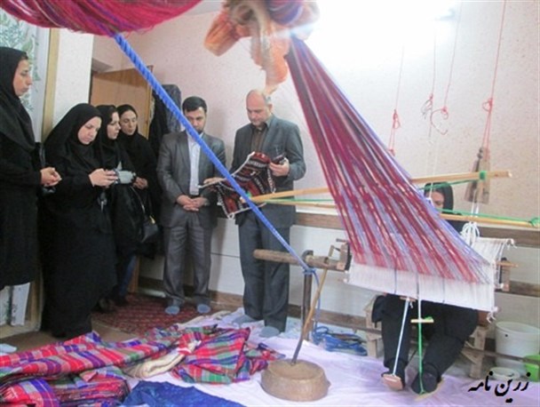 بازدید از کارگاه صنایع دستی حلیمه شکری در مزرعه کتول +تصاویر