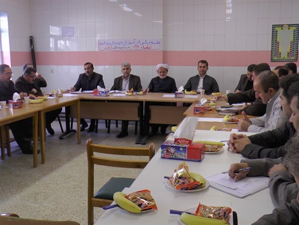 امسال 11 مدرسه توسط خیرین ساخته شده است/تبدیل فضای آموزشی به مراکز تجاری