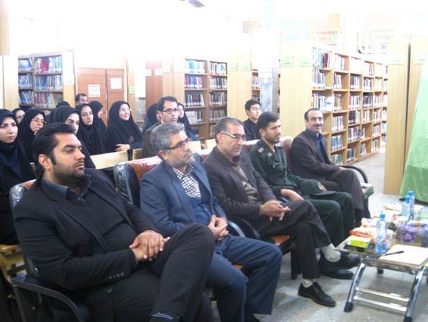 نشست کتاب خوان در شهر آشخانه برگزار شد+گزارش تصویری