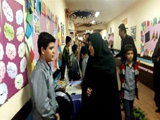 هجدهمین دوره انتخابات شورای دانش آموزی در شهرستان فردیس+ عکس