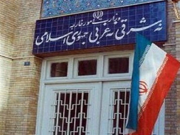 بی عزتی پاسپورت ایرانی ماحصل دیپلماسی لبخند/ اقتصاد مقاومتی با همایش و سخنرانی اجرایی نمی شود